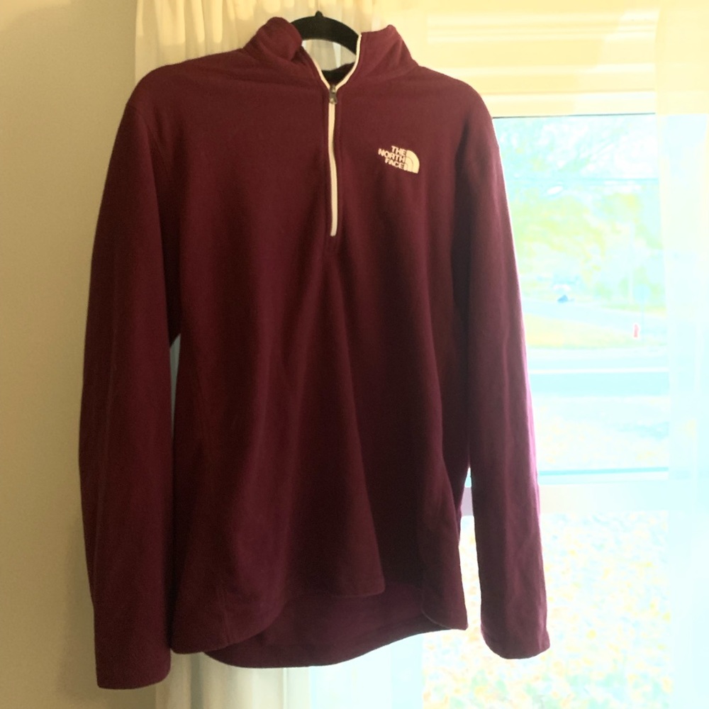 MAROON NORTH FACE QUARTER ZIP